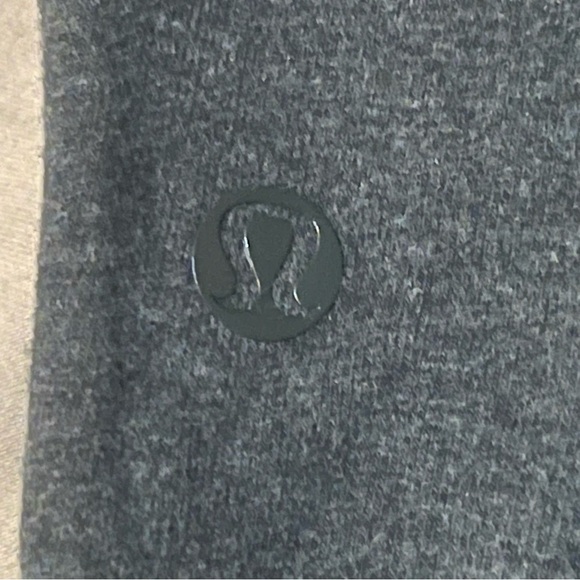 Lululemon Free Fall Crop Jogger Sweatpants Size 4 - Picture 6 of 7